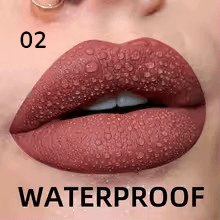 Velvet Matte: Aksamitny Błyszczyk Wodoodporny